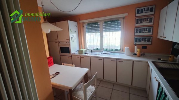 casa indipendente in vendita a Schio in zona Poleo