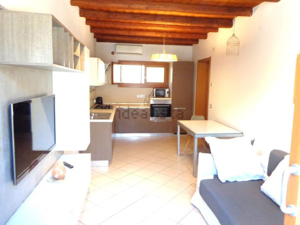 appartamento in vendita a Schio in zona Magrè