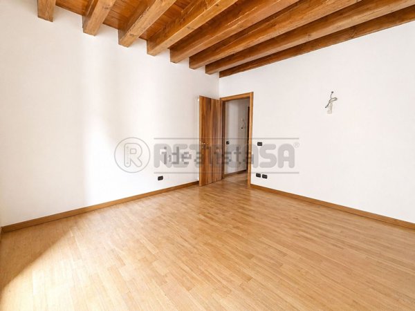 appartamento in vendita a Schio in zona Monte Magrè