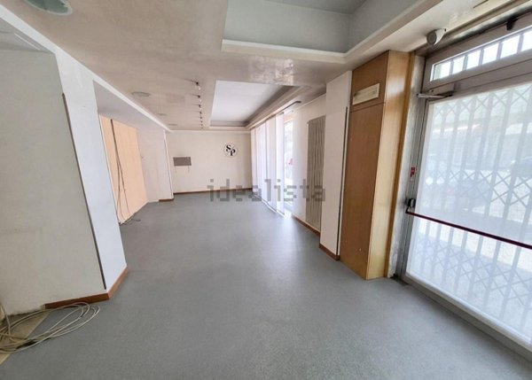 locale commerciale in vendita a Schio