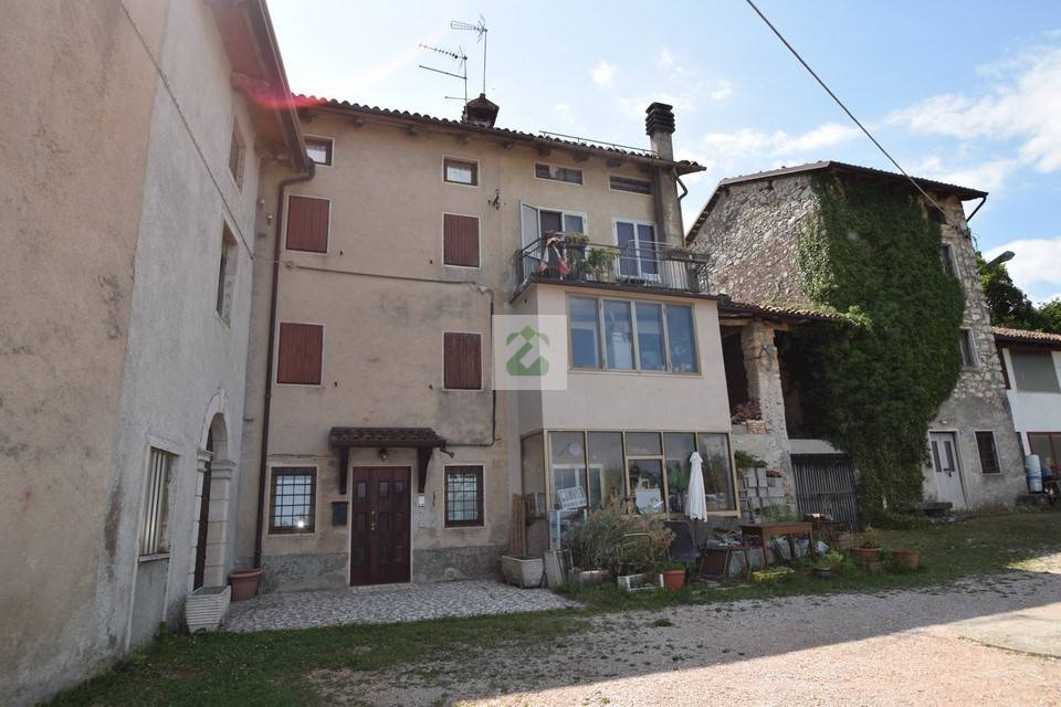 casa indipendente in vendita a Schio