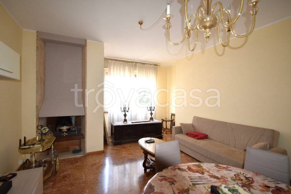 appartamento in vendita a Schio in zona Monte Magrè