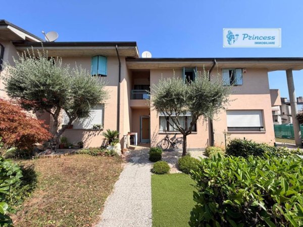 casa indipendente in vendita a Schio in zona Santa Croce