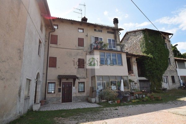 casa semindipendente in vendita a Schio