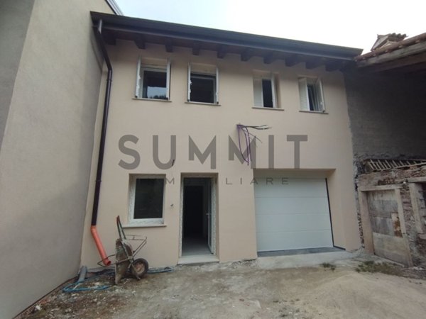 casa indipendente in vendita a Schio in zona Magrè