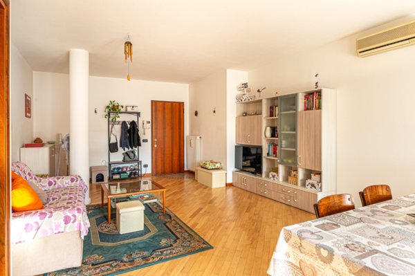 appartamento in vendita a Schio in zona Magrè