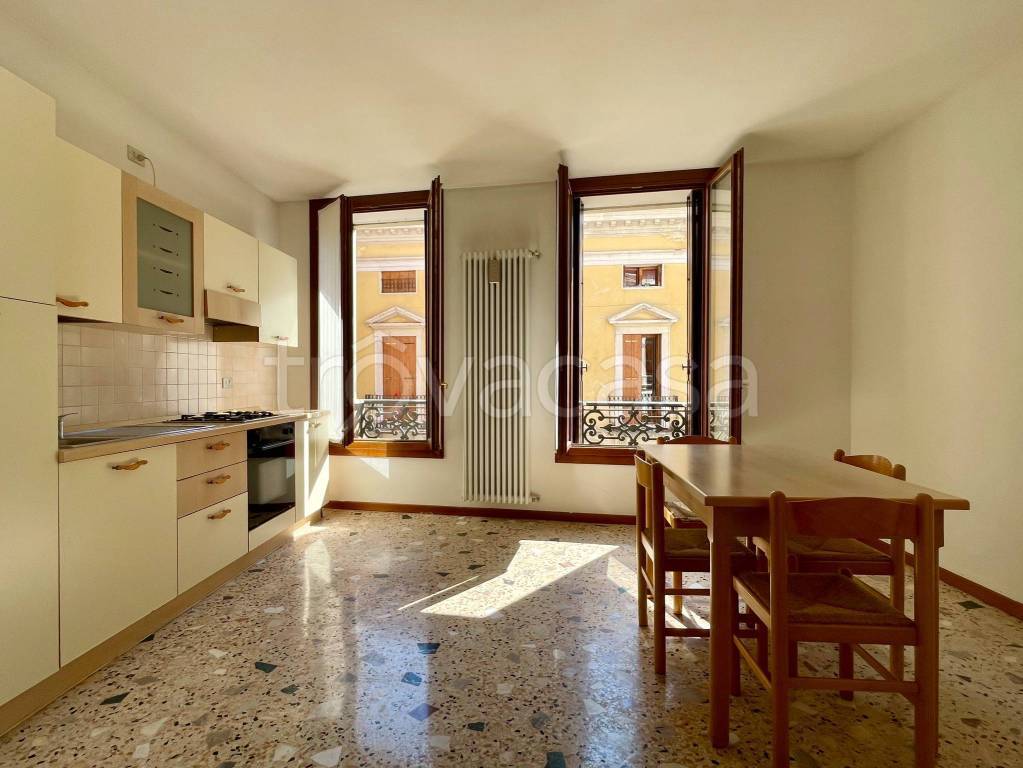 appartamento in vendita a Schio