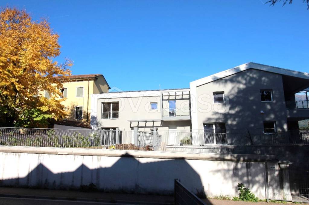 casa indipendente in vendita a Schio in zona Magrè