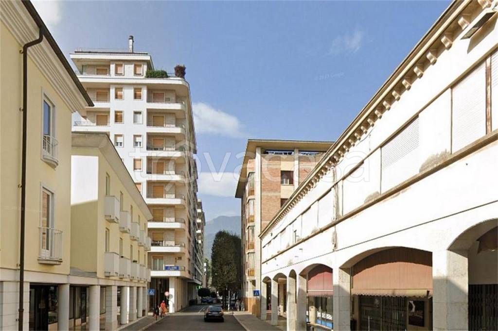appartamento in vendita a Schio in zona Monte Magrè