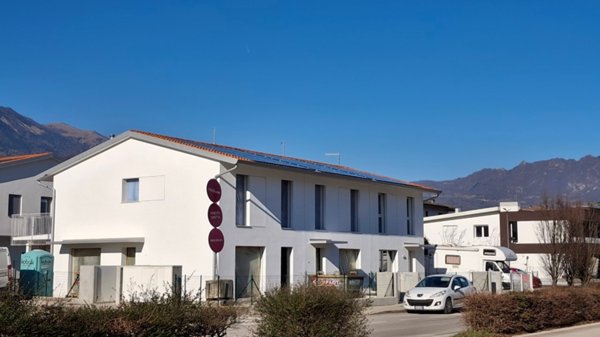casa indipendente in vendita a Schio in zona Magrè