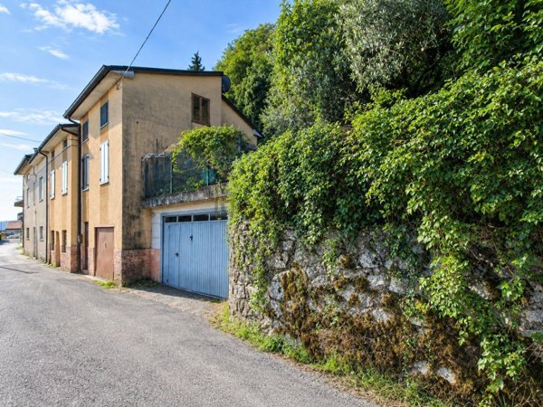 appartamento in vendita a Schio in zona Magrè