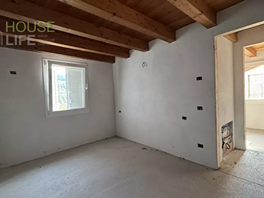 casa indipendente in vendita a Schio in zona Monte Magrè