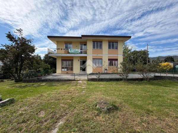 casa indipendente in vendita a Schio in zona Magrè