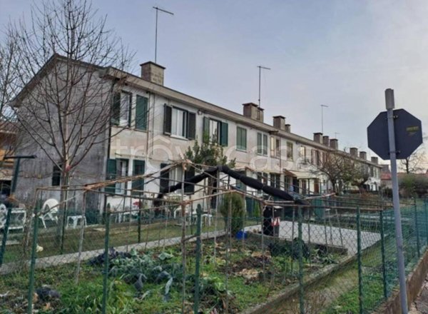 appartamento in vendita a Schio in zona Santa Croce