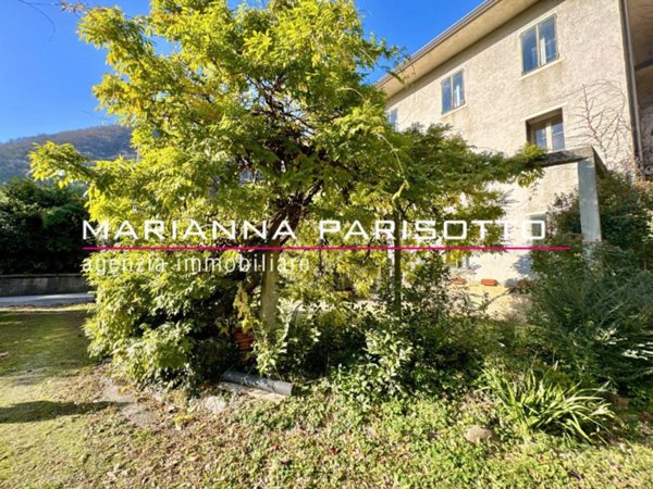 casa indipendente in vendita a Solagna