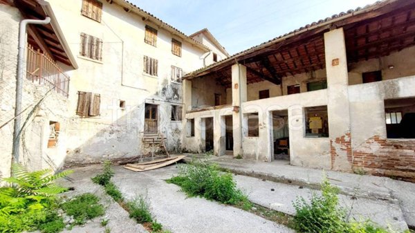 casa indipendente in vendita a Solagna