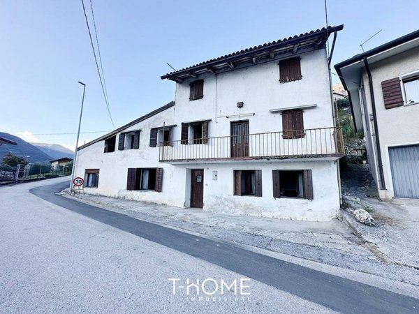 casa indipendente in vendita a Solagna