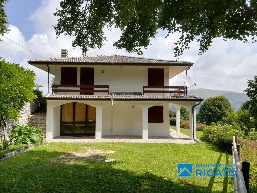 casa indipendente in vendita a Solagna