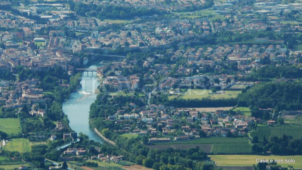 casa indipendente in vendita a Solagna