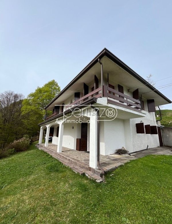 casa indipendente in vendita a Solagna