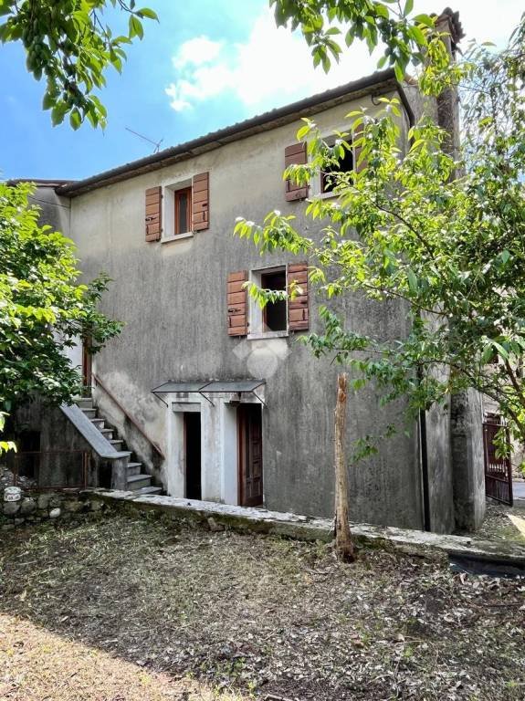 casa indipendente in vendita a Solagna in zona Bresagge