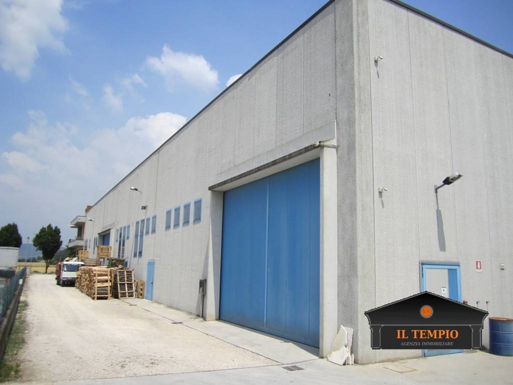 locale commerciale in vendita a Sossano