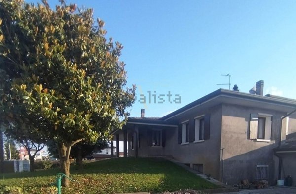 casa indipendente in vendita a Sossano