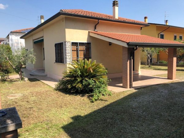 casa indipendente in vendita a Sossano