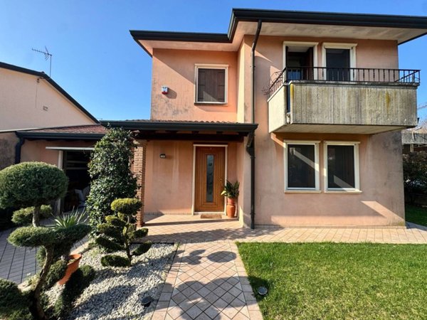 casa indipendente in vendita a Sossano