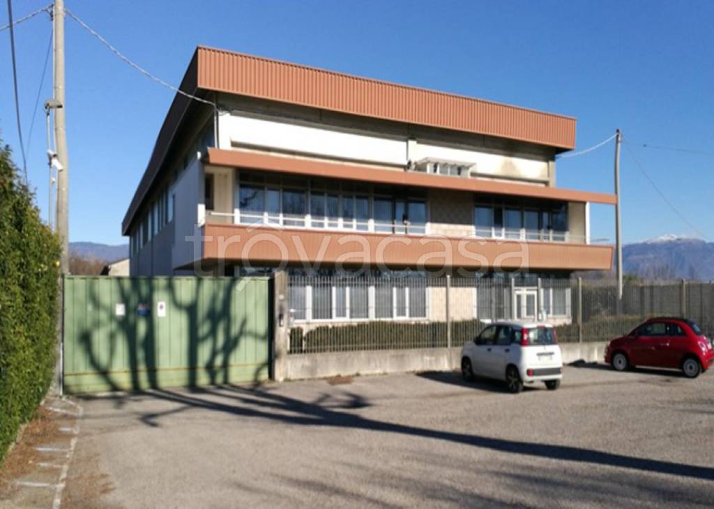 capannone in vendita a Tezze sul Brenta in zona Tezze