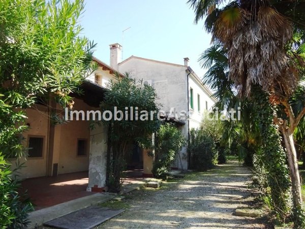 casa indipendente in vendita a Tezze sul Brenta in zona Belvedere