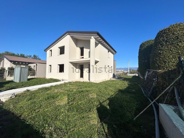 casa indipendente in vendita a Tezze sul Brenta