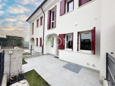 casa indipendente in vendita a Tezze sul Brenta in zona Tezze