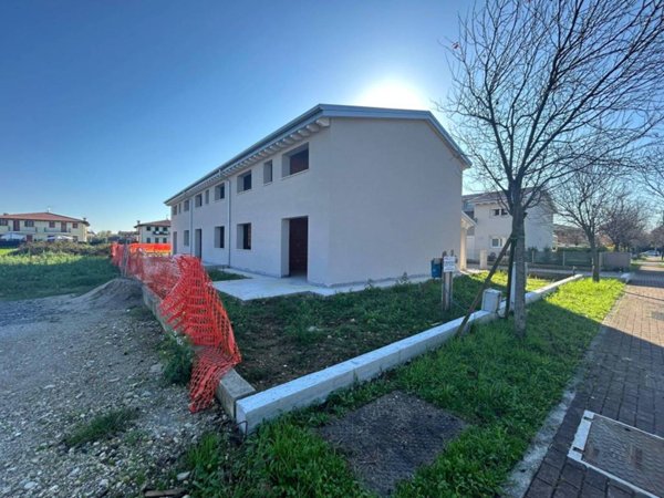 casa indipendente in vendita a Tezze sul Brenta