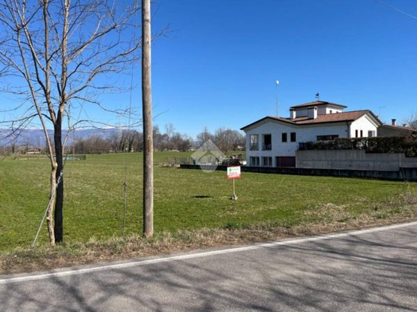 terreno agricolo in vendita a Tezze sul Brenta in zona Tezze