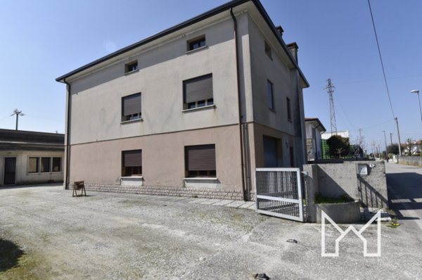 casa indipendente in vendita a Tezze sul Brenta in zona Campagnari