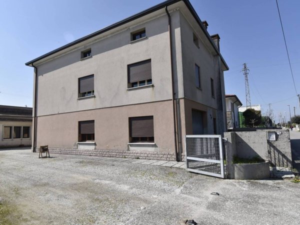casa indipendente in vendita a Tezze sul Brenta in zona Belvedere