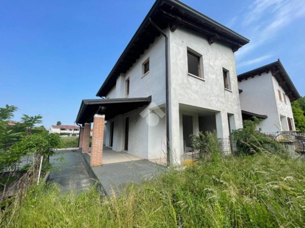 casa indipendente in vendita a Tezze sul Brenta in zona Tezze