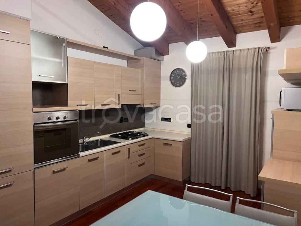 appartamento in vendita a Tezze sul Brenta in zona Tezze
