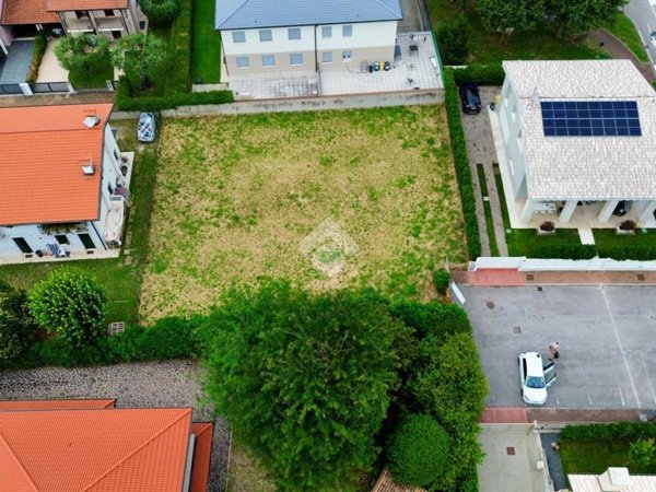 terreno agricolo in vendita a Tezze sul Brenta in zona Belvedere