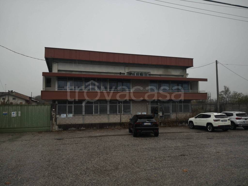 capannone in vendita a Tezze sul Brenta in zona Tezze
