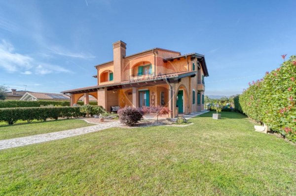 casa indipendente in vendita a Tezze sul Brenta