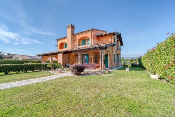 casa indipendente in vendita a Tezze sul Brenta