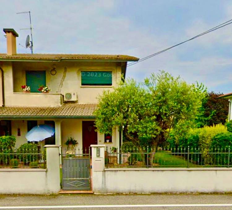casa indipendente in vendita a Tezze sul Brenta in zona Stroppari
