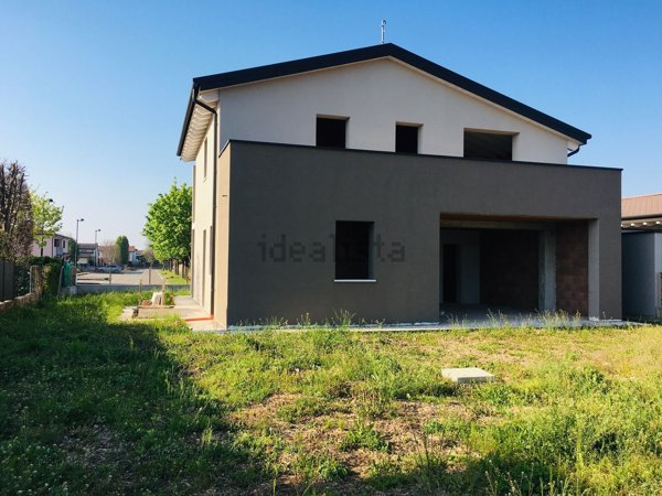 casa indipendente in vendita a Tezze sul Brenta