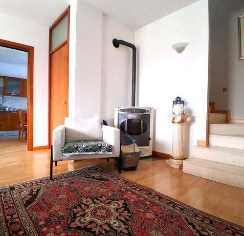 casa indipendente in vendita a Tezze sul Brenta