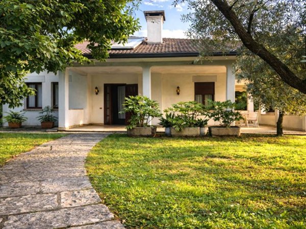 casa indipendente in vendita a Tezze sul Brenta