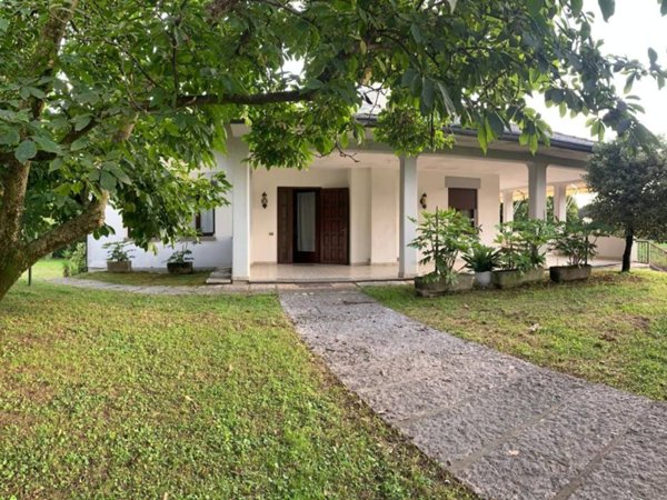 casa indipendente in vendita a Tezze sul Brenta