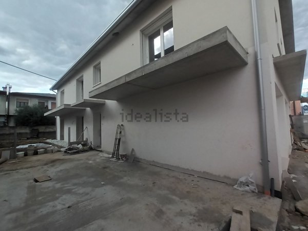 appartamento in vendita a Tezze sul Brenta in zona Granella