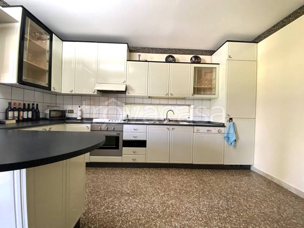 casa indipendente in vendita a Tezze sul Brenta in zona Belvedere